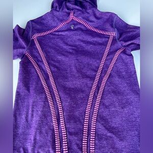 IVIVVA girls size 12 super soft full zip hooded jacket in excellent shape